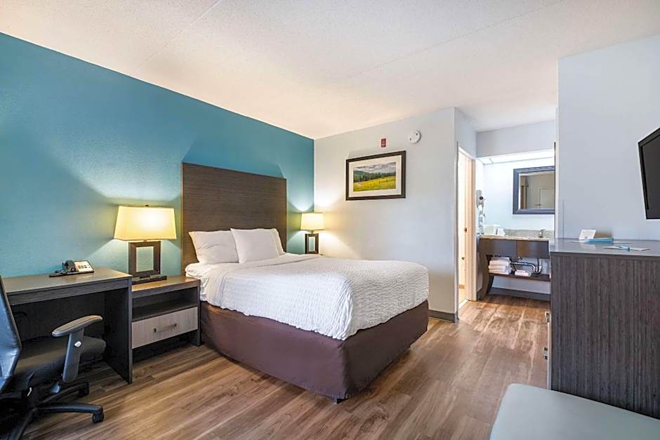 Clarion Inn Cleveland near University