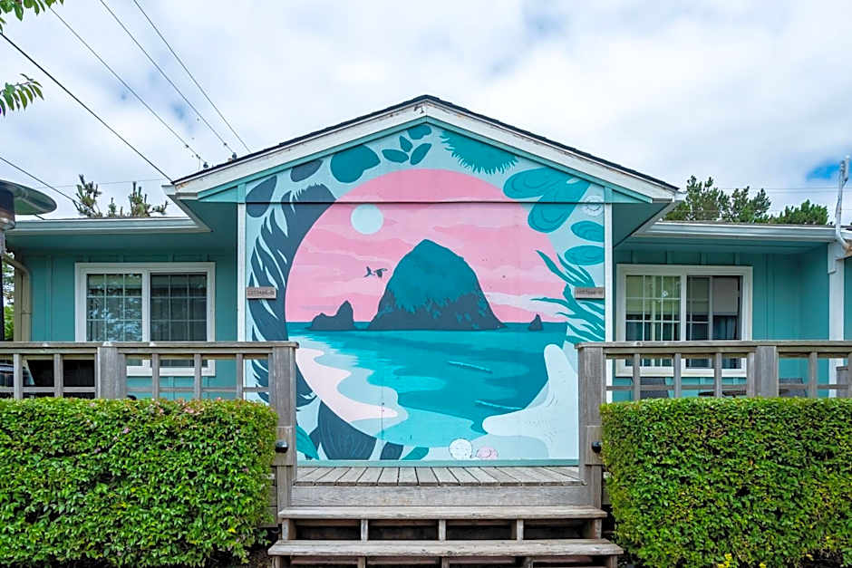 Inn at Haystack Rock