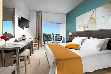 Double or Twin Room with Pool View