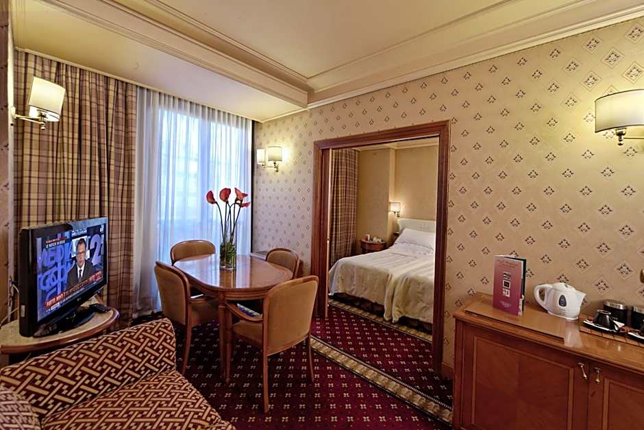 Hotel Capitol