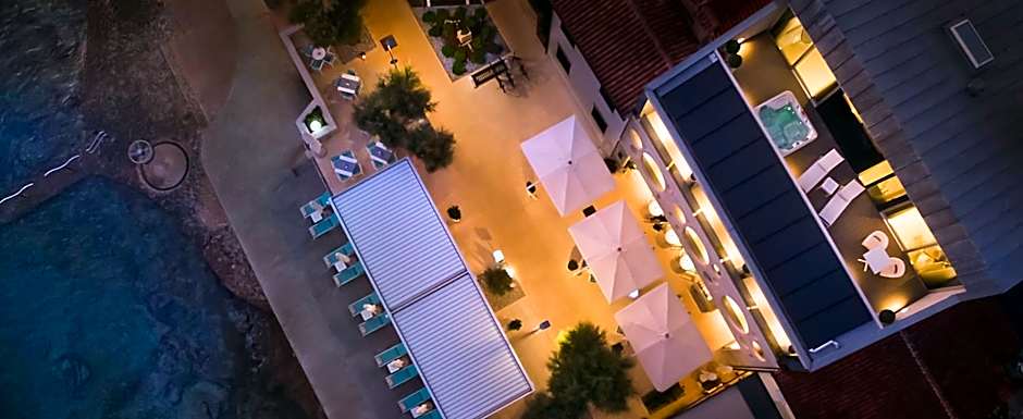 RIVALMARE BEACH Boutique Hotel