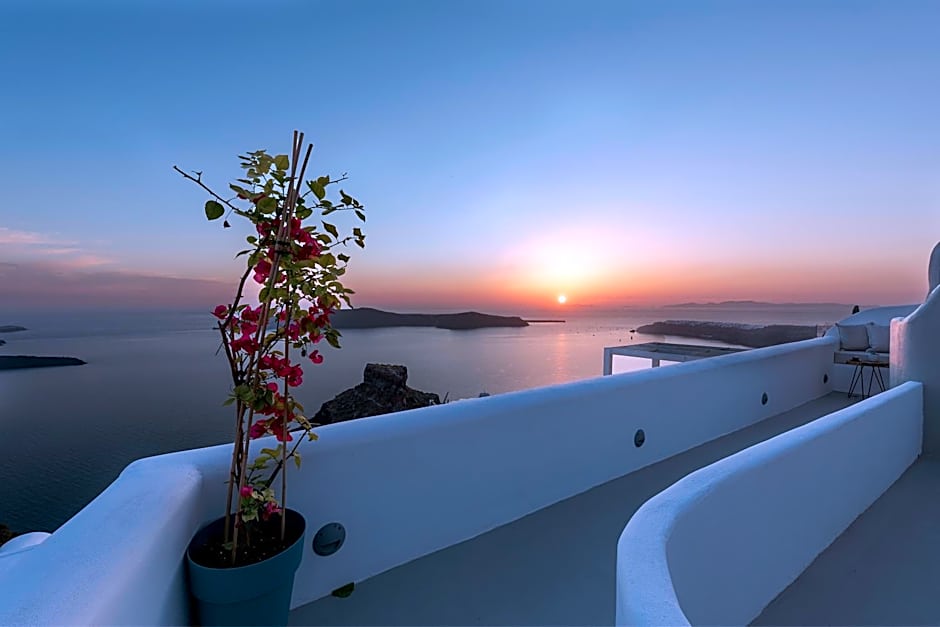 Kaleidoscope Imerovigli Suites