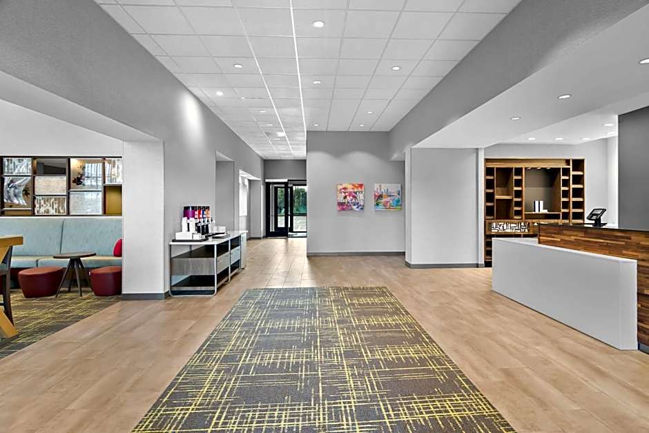 Hampton Inn & Suites Chicago Medical District UIC