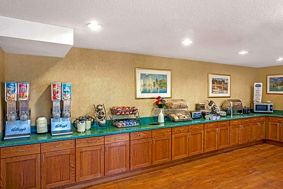 Baymont by Wyndham Louisville Airport South