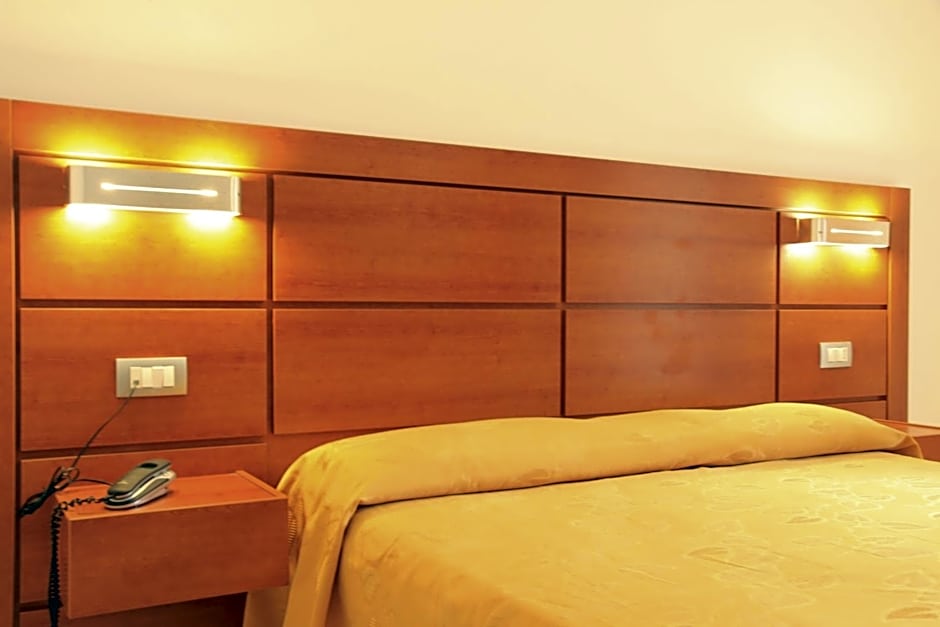 Villaggio Turistico La Mantinera - Hotel