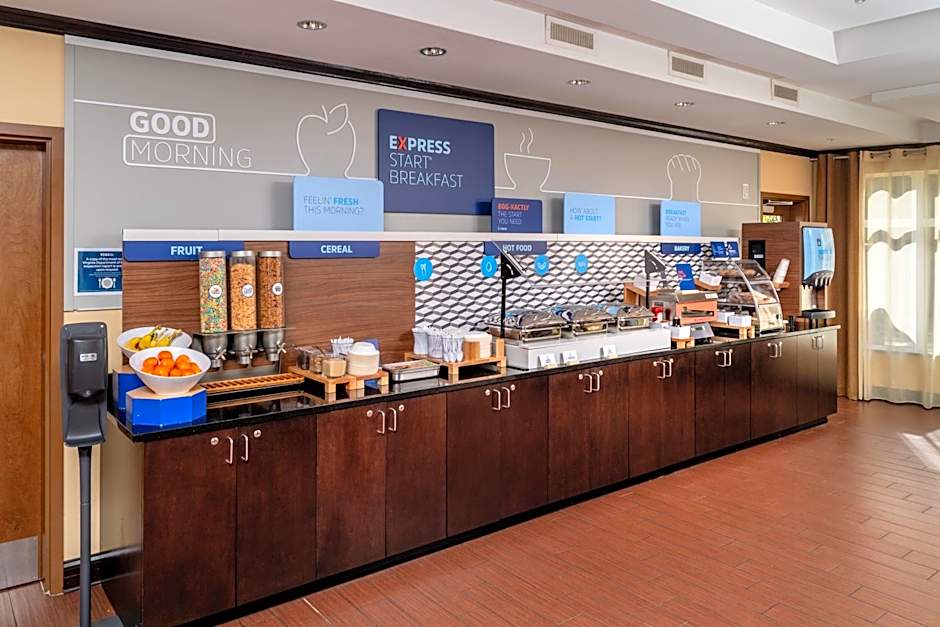 Holiday Inn Express & Suites Lebanon By IHG