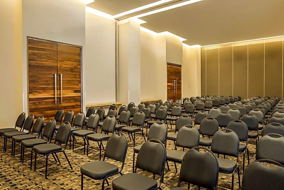 Fiesta Inn Aguascalientes Patio