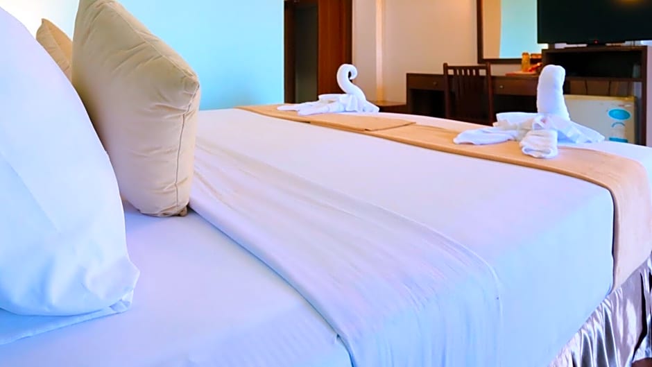 Wiangwalee Hotel by ZUZU