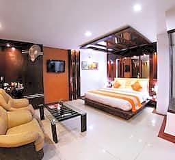 Honeymoon Suite