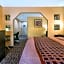 Best Western Bradbury Inn & Suites
