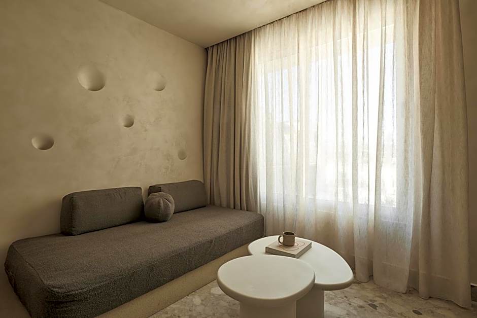 Uzenie All Suites Boutique Resort