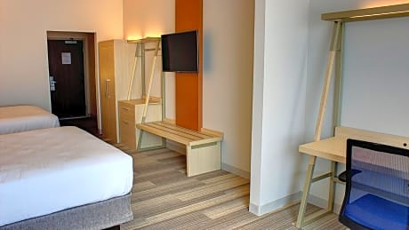 Double Room with Two Double Beds - Hearing Accesible