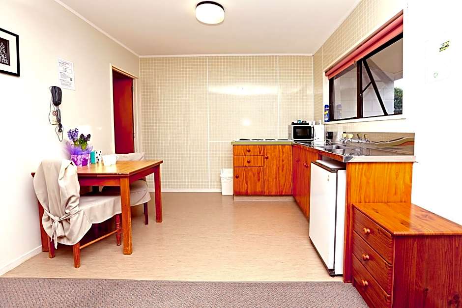 Waiuku Lodge Motel