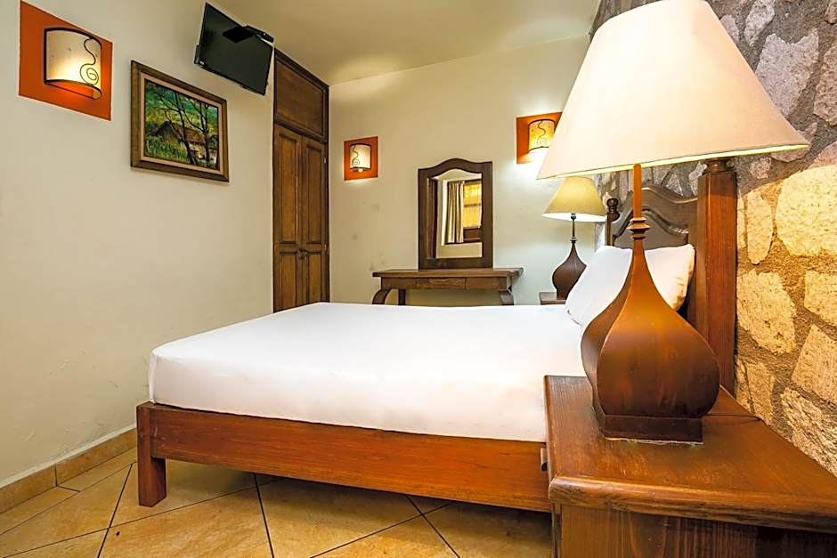 Hotel Casa del Virrey & Suites