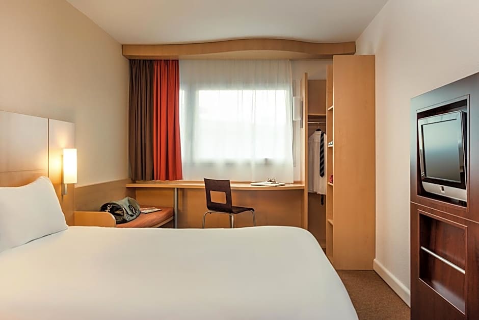 ibis Charleville Mezières