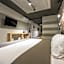 La Suite Hotel