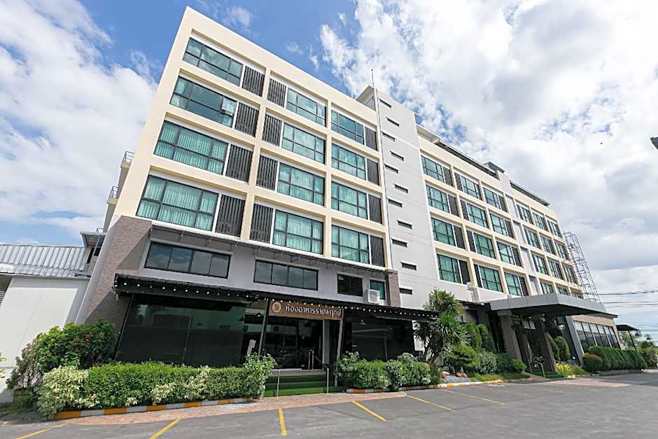 Grand Ratchapruek Hotel