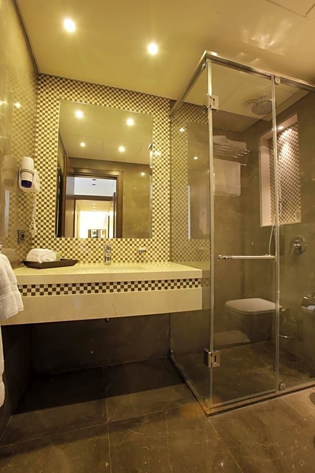 Lancaster Suites Raouche