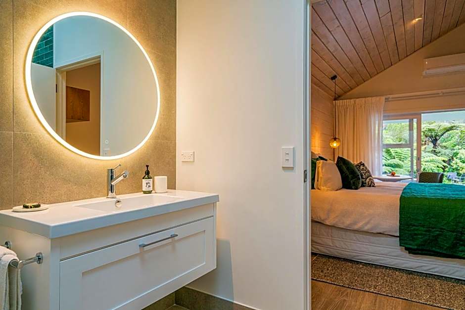 Wairua Lodge - Rainforest River Retreat