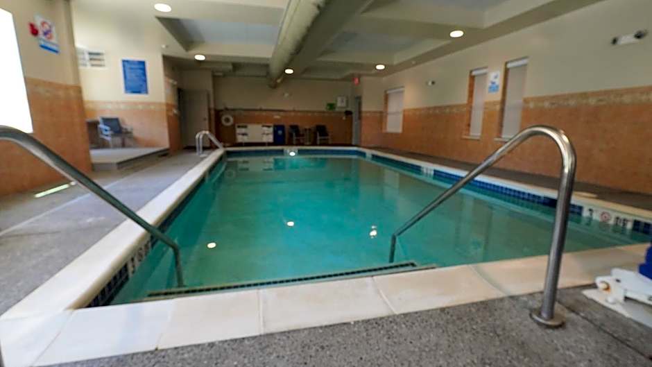 Holiday Inn Express Hotel & Suites Lynnwood By IHG