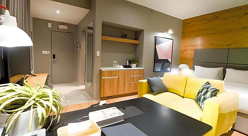 Avior Hotel