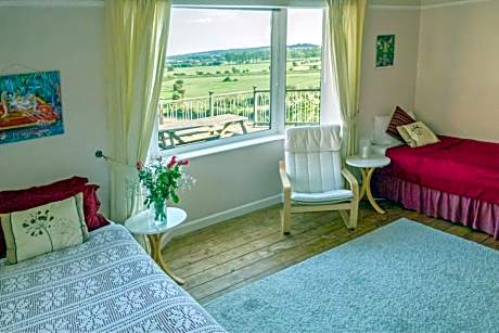 Twin Room with Shared Bathroom