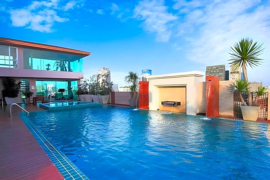 D Varee Montara Thonglor 25