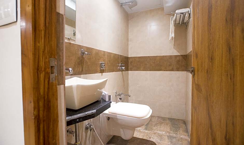 Treebo Amber International