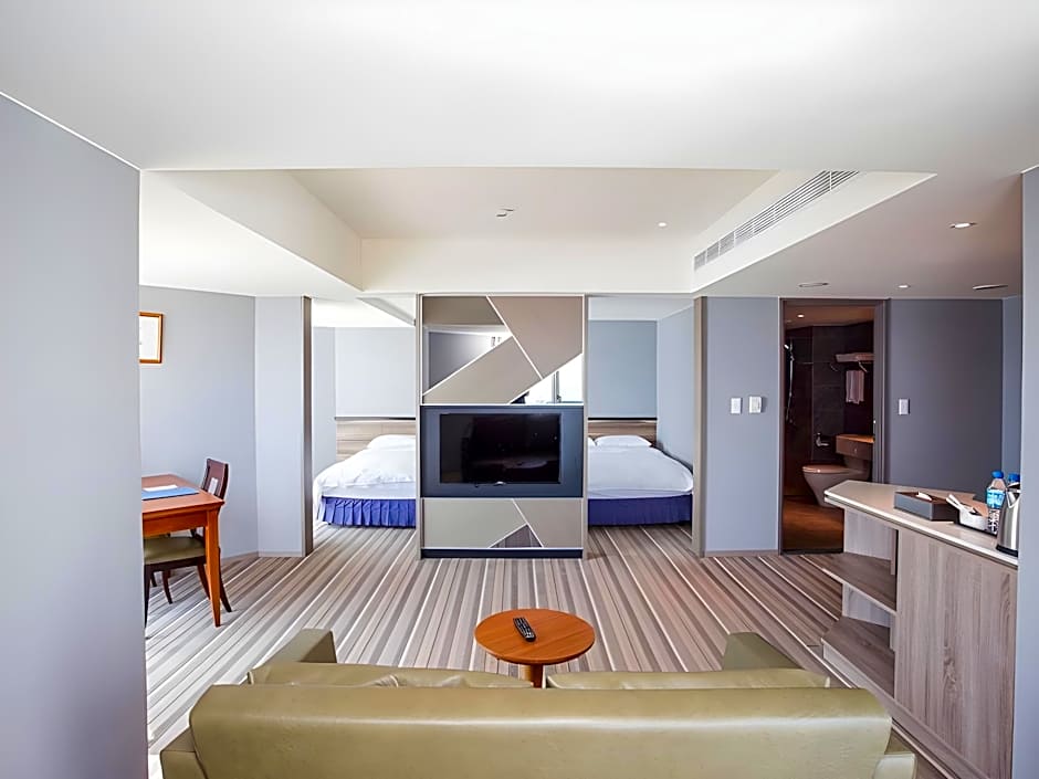 Pacific Hot Spring Hotel Green Bay