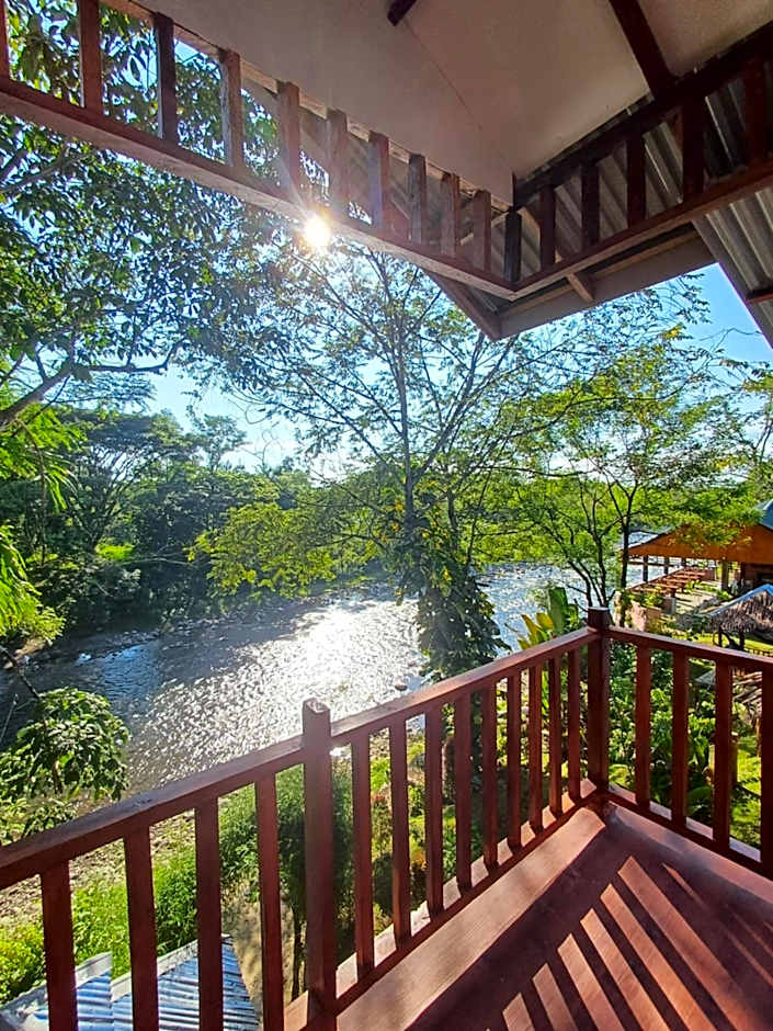 Asim Paris Guesthouse & jungle trekking