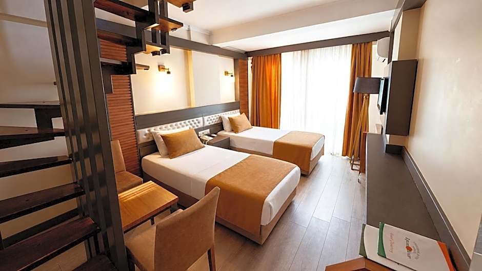 Lycus River Thermal Hotel