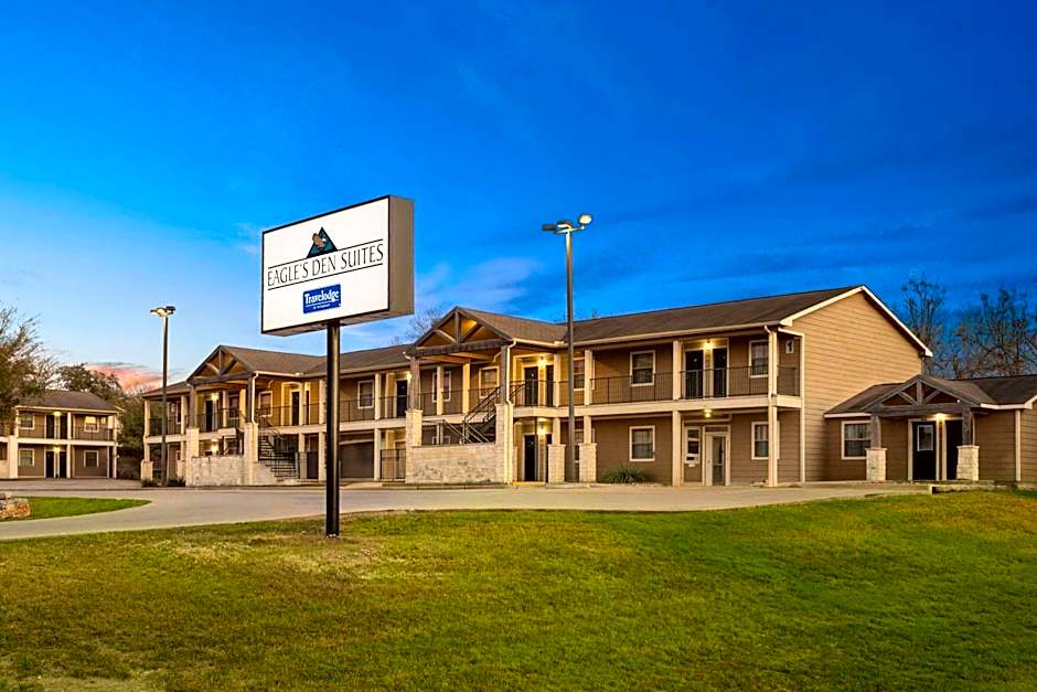 Eagle's Den Three Rivers Texas a Travelodge by Wyndham