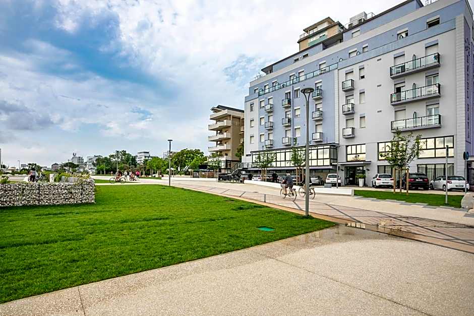 Hotel Baya - in centro, sul mare