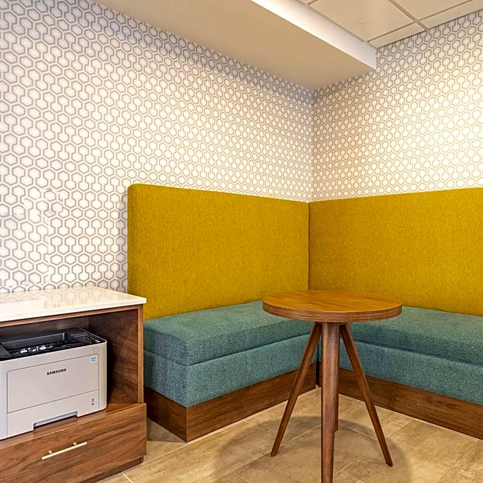 Hampton Inn By Hilton Gainesville