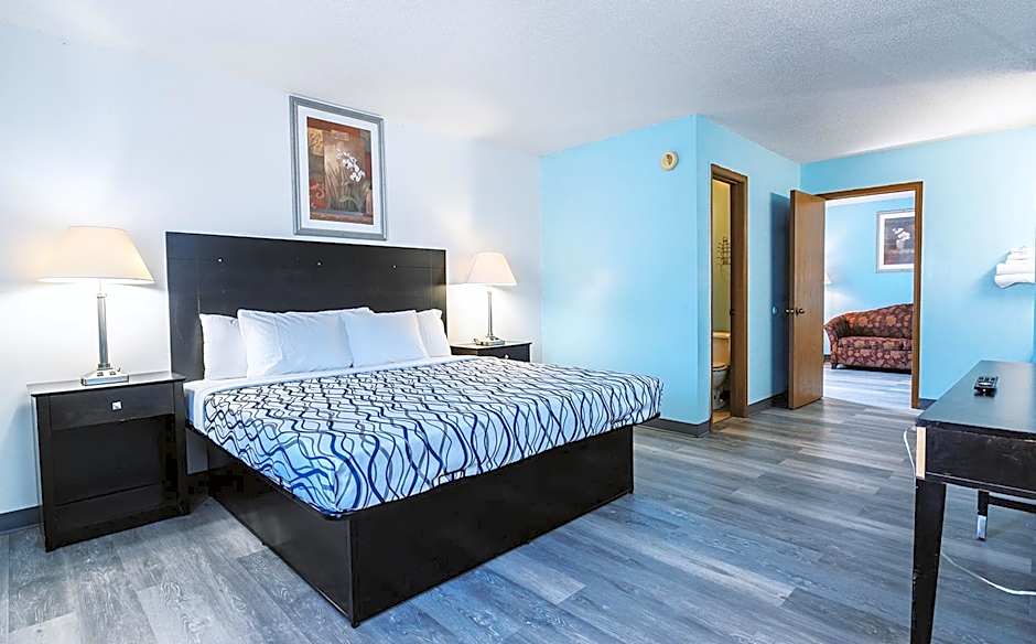 Blue Way Inn & Suites Wellington