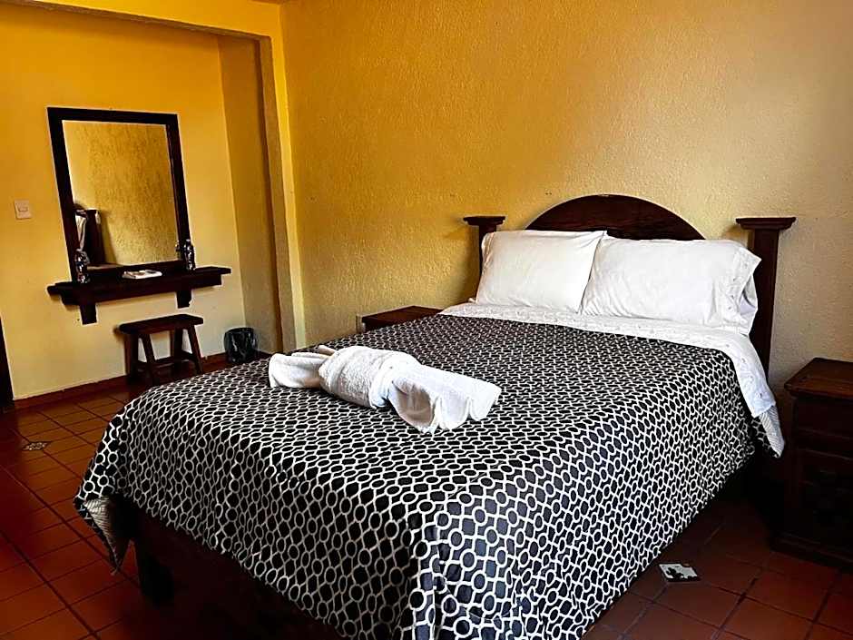 Hotel Renacer
