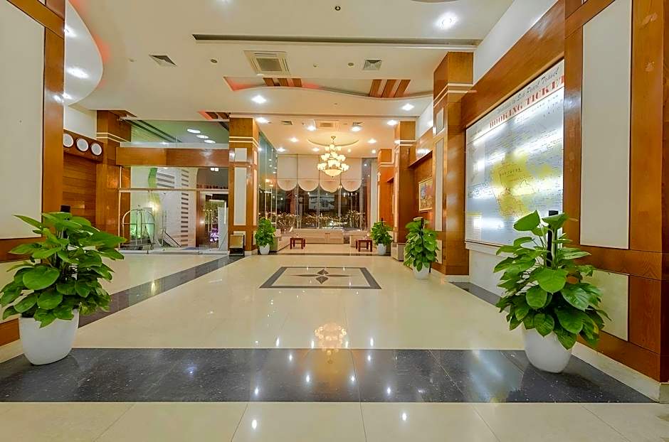Ha Long Hotel