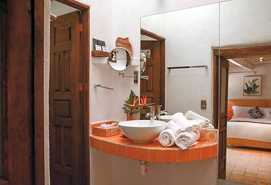Petit Mesón (Pet Friendly Hotel)