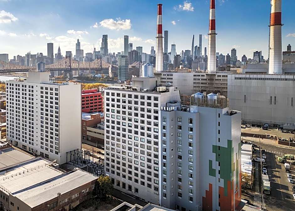 DoubleTree by Hilton Long Island City, NY