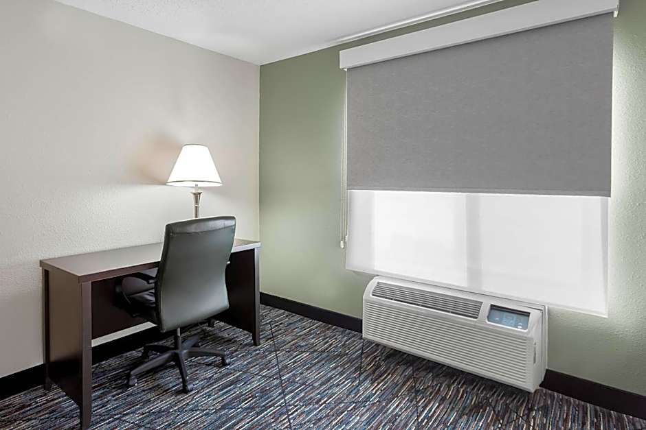 Quality Inn & Suites Niles