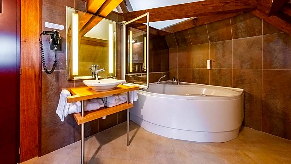 Logis Hotel De La Cote D'or