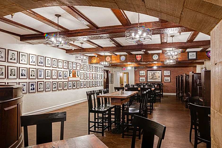 Nassau Inn