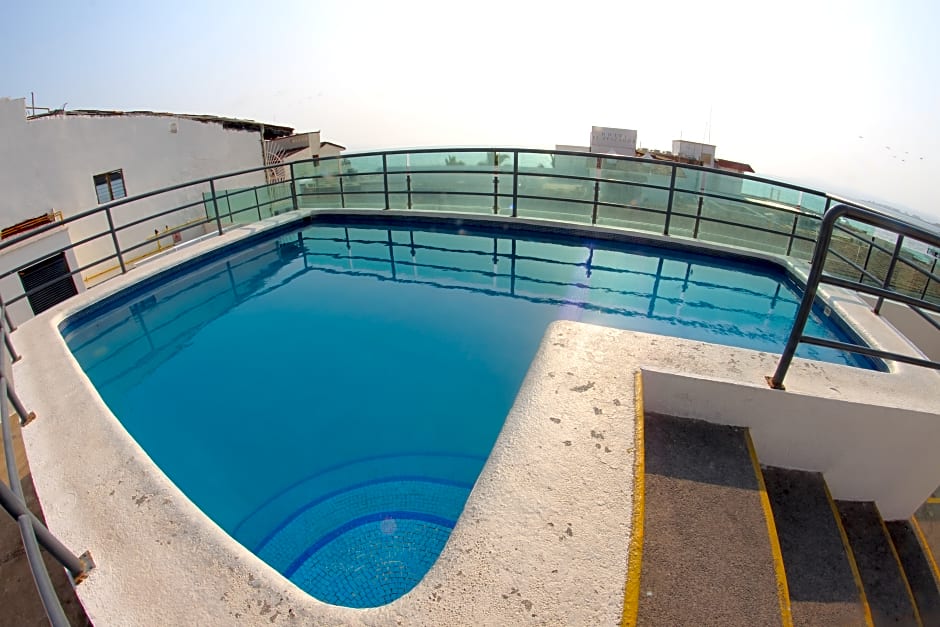 Hotel Portonovo Plaza Malecon