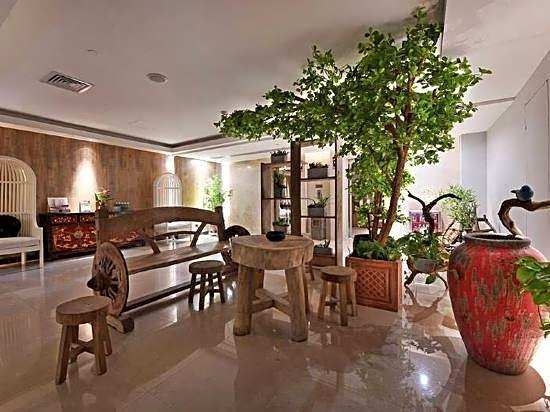 Jinyue Hotel (Guangzhou Baiyun Railway Station International Unit Branch)