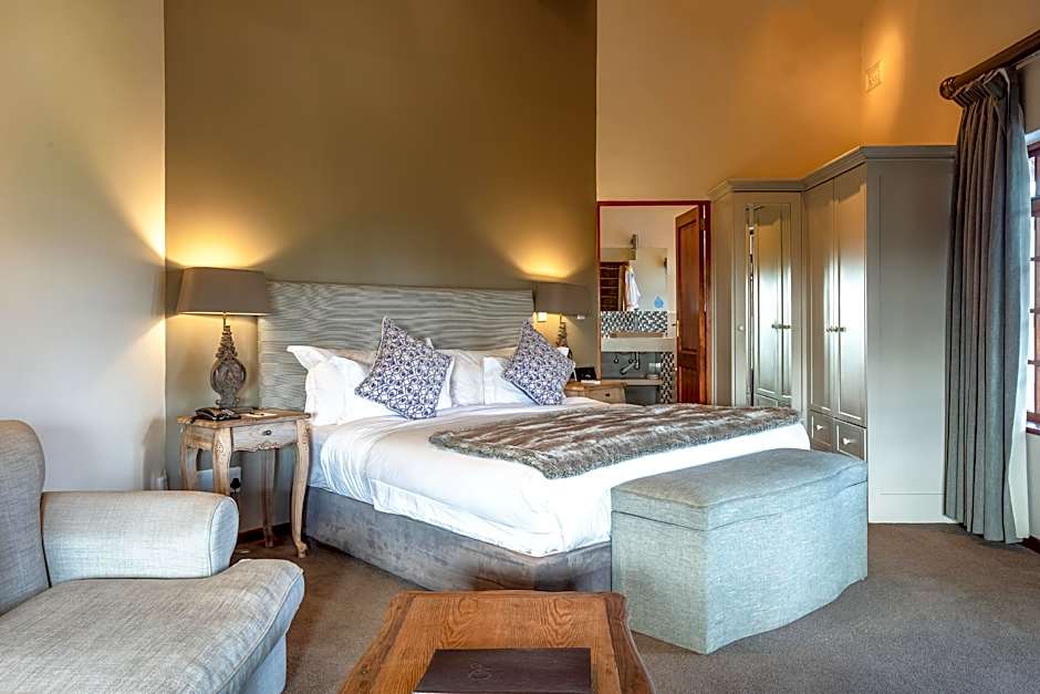 Photo 1 of 18 of Executive Suite