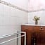 OYO 92454 Griya Raharja Guest House Syariah