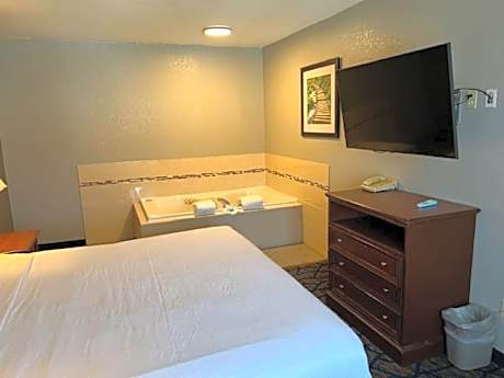 Baymont by Wyndham Waukesha