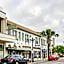 OYO Cameron Historic Hotel Brownsville I-69E