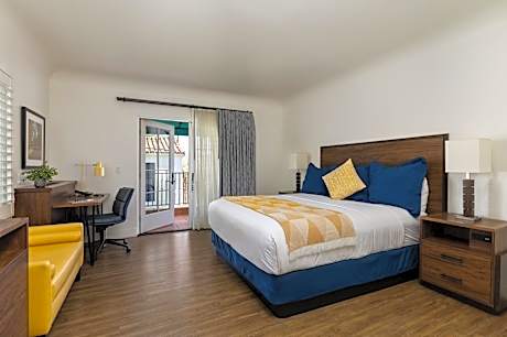 Room with 1 King Bed, Balcony