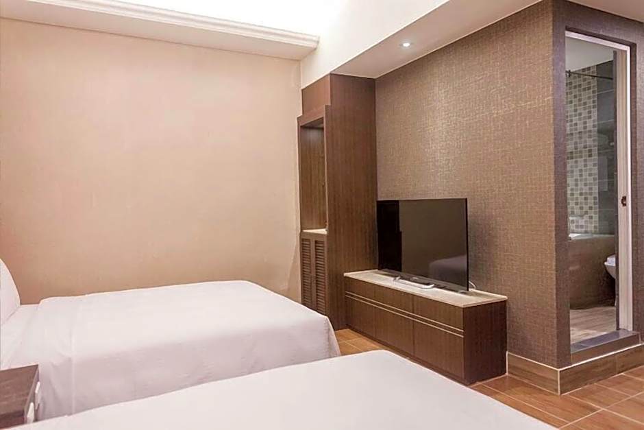 Maple Hotel Second Branch